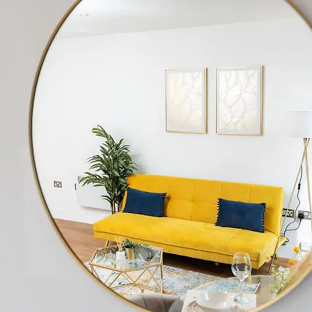 شقة Exclusive - Free Parking -wifi Netflix- Juliet Balcony -fully Equipped For Extended ليدز