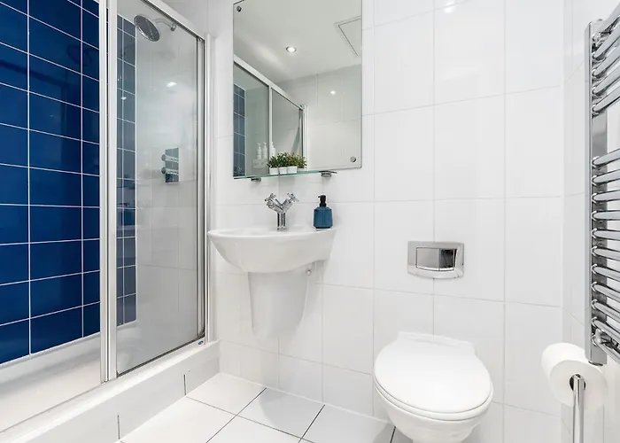 Exclusive - Free Parking -wifi Netflix- Juliet Balcony -fully Equipped For Extended * Leeds (West Yorkshire)