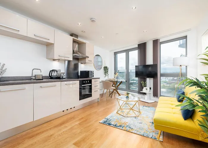 Exclusive - Free Parking -wifi Netflix- Juliet Balcony -fully Equipped For Extended * Leeds (West Yorkshire)